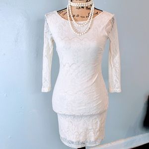 Lace stretch dress